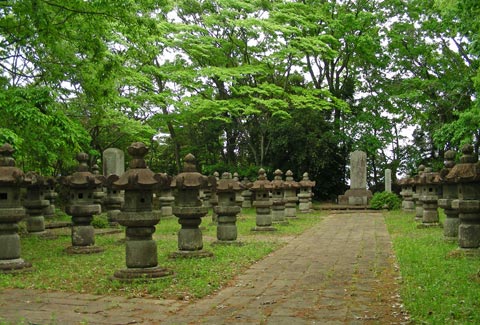 綱村公墓所